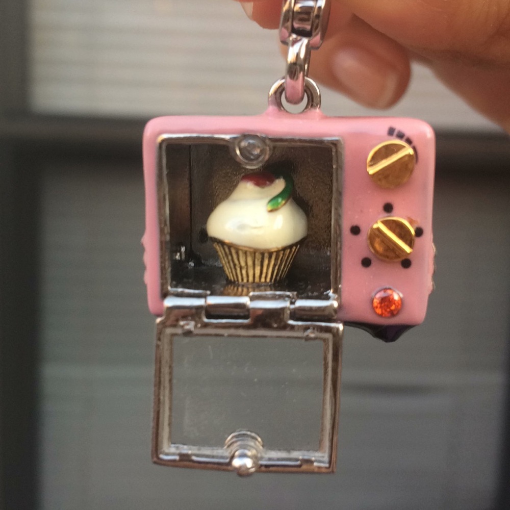 Juicy couture cupcake oven charm!